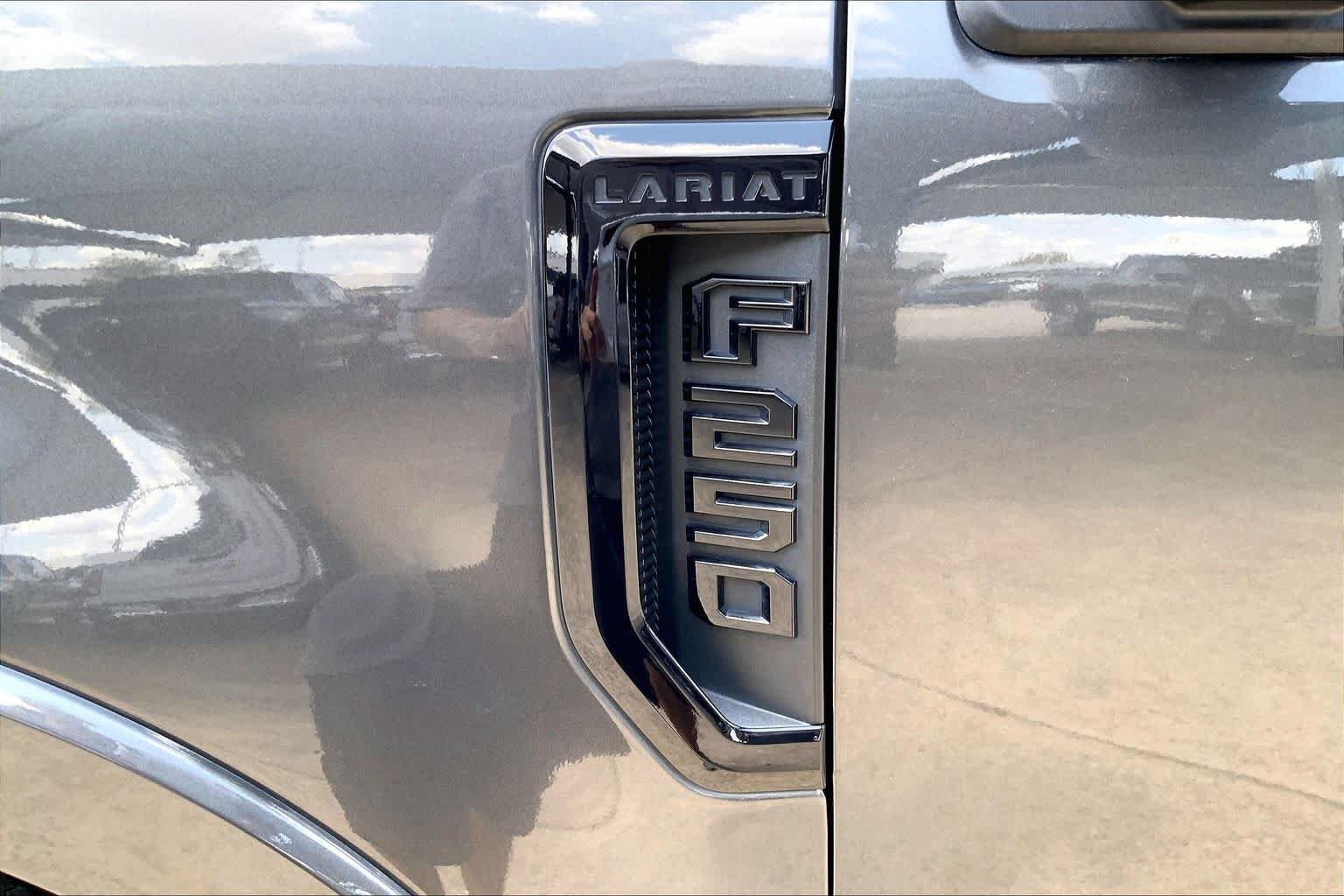 Used 2020 GRAY Ford LARIAT image 9