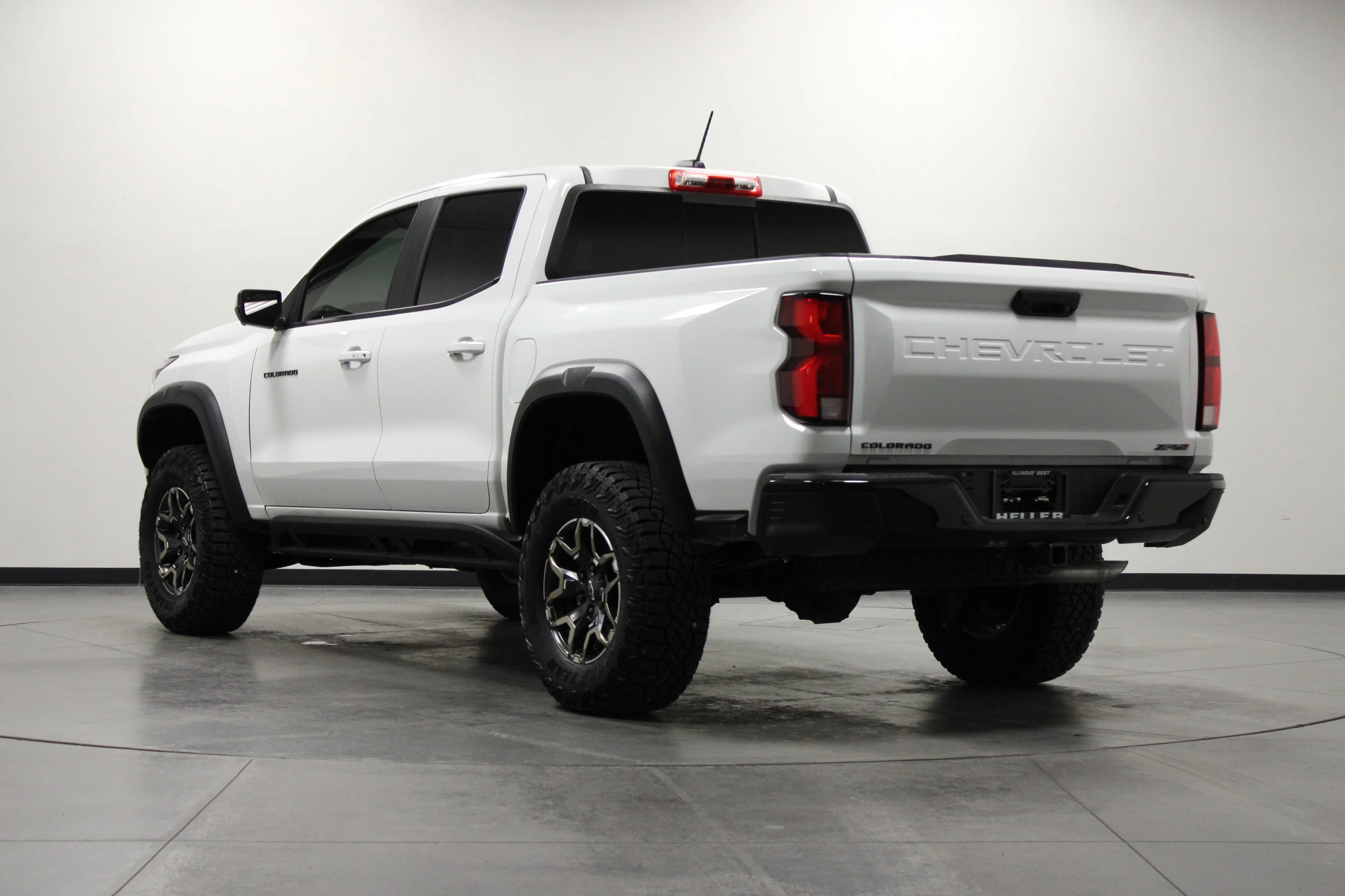 Used 2025 Summit White Chevrolet ZR2 image 6