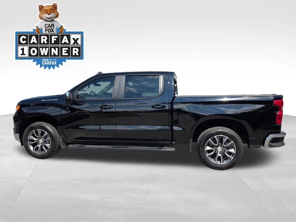 Used 2025 Black Chevrolet LT image 4