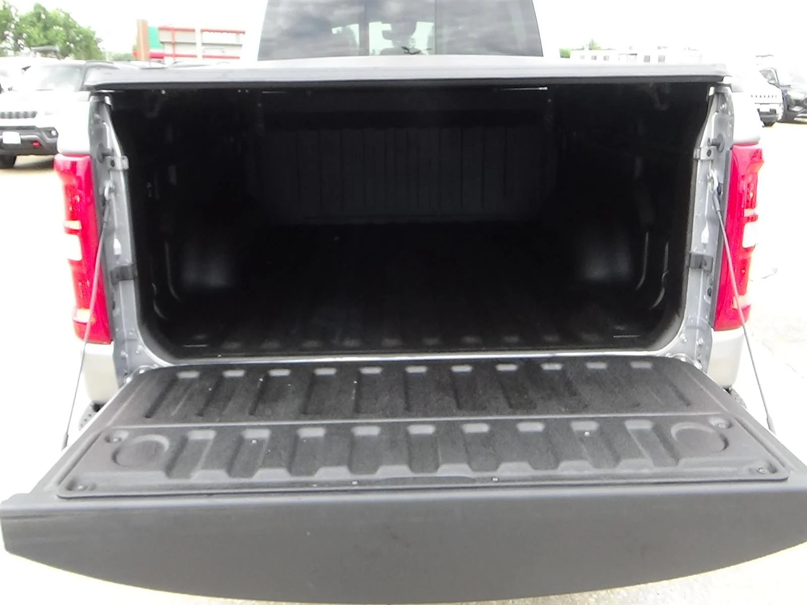 Used 2025 Billet Silver Metallic Clear Coat (psc) RAM Big Horn image 14