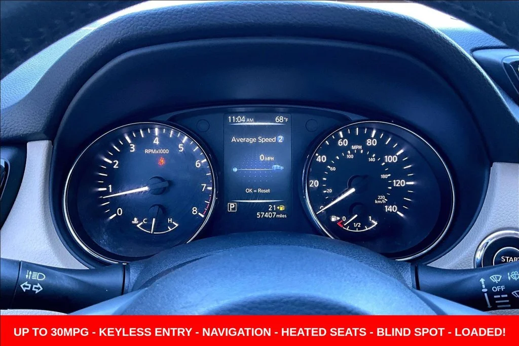 Used 2017 Orange Nissan SL image 15