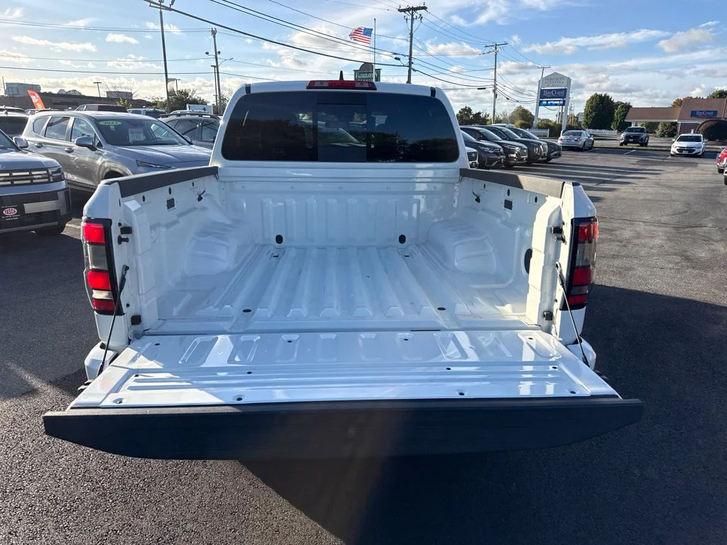 Used 2024 White Nissan PRO-4X image 9