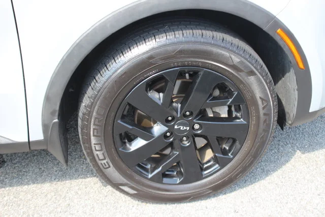 Used 2023 Gray Kia X-Line S image 36