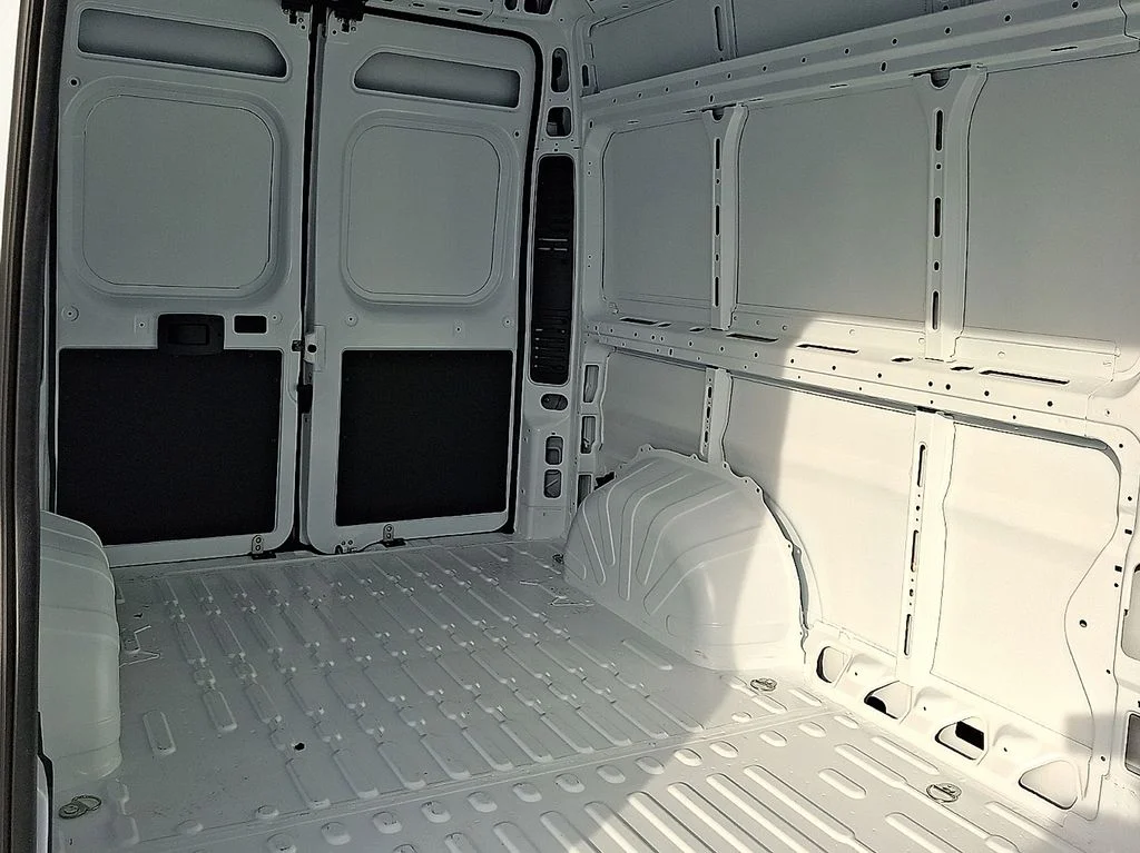 New 2026 Bright White Clear-Coat Exterior Paint RAM High Roof image 7