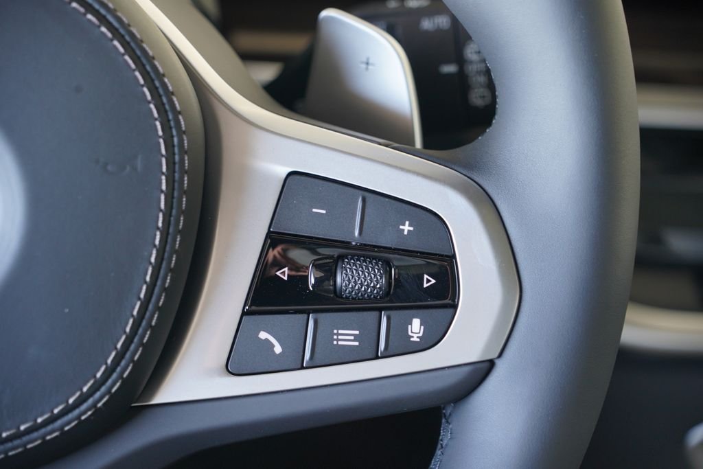 New 2026 Black Sapphire Metallic BMW sDrive40i image 19