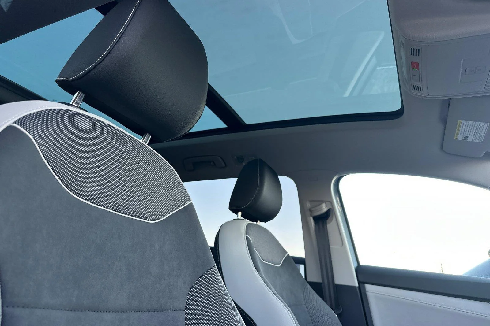 New 2026 Monument Gray Volkswagen SE image 17