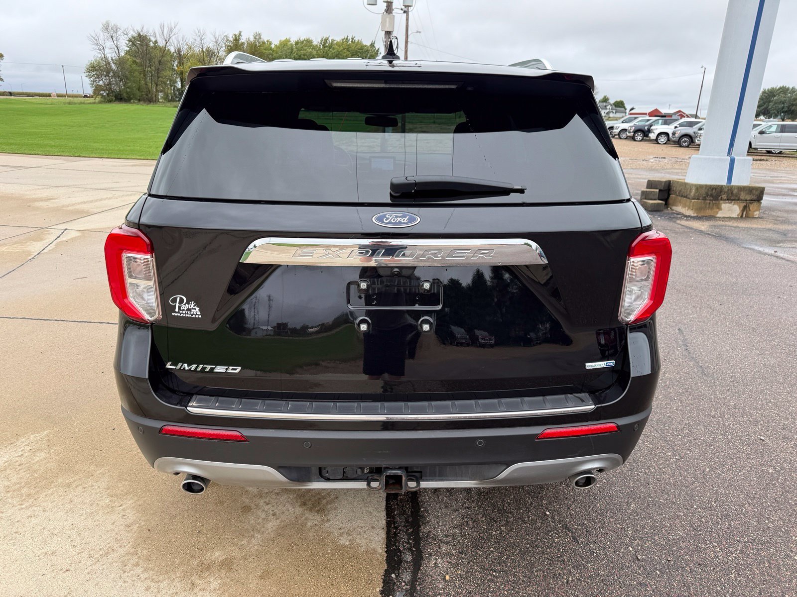 Certified Used 2020 Black Metallic Ford Limited image 6
