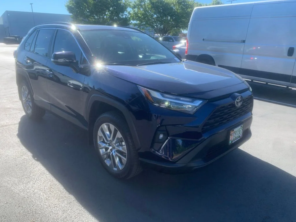 Used 2025 Blueprint Toyota XLE Premium image 5