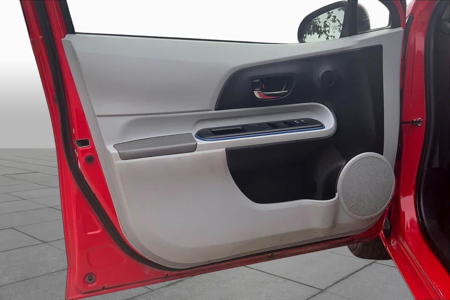 Used 2013 Absolutely Red Toyota Three image 21