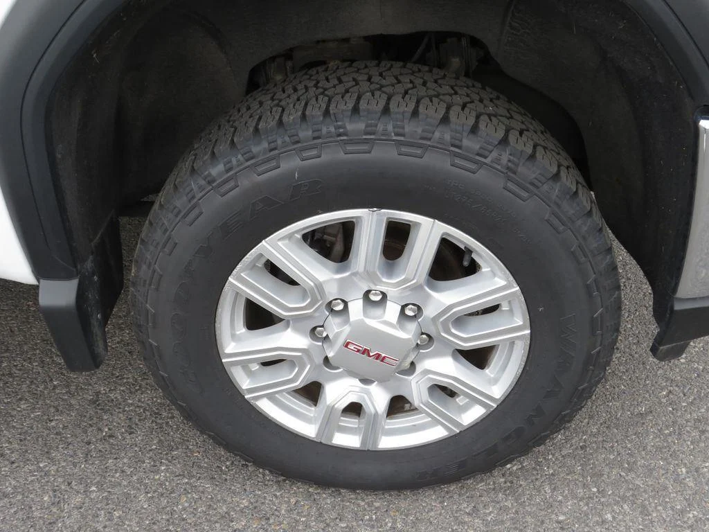 Used 2022 Summit White GMC SLT image 15