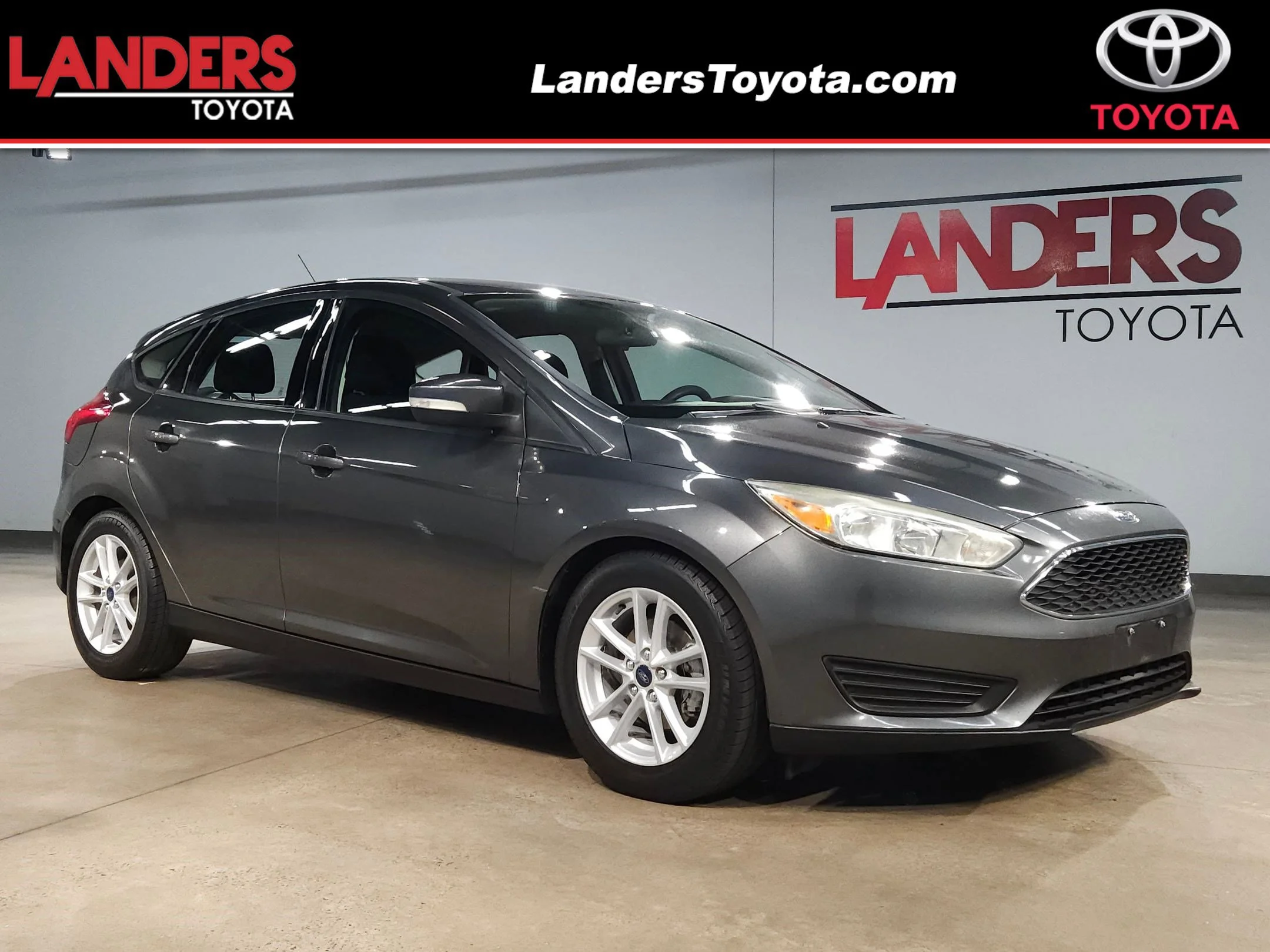 2017 Ford Focus 5 Door Hatch SE's photo