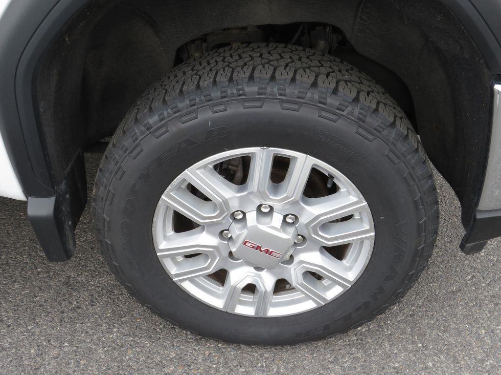 Used 2022 Summit White GMC SLT image 15