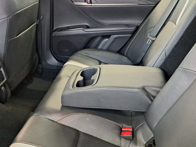 Used 2025 Gray Toyota SE image 27
