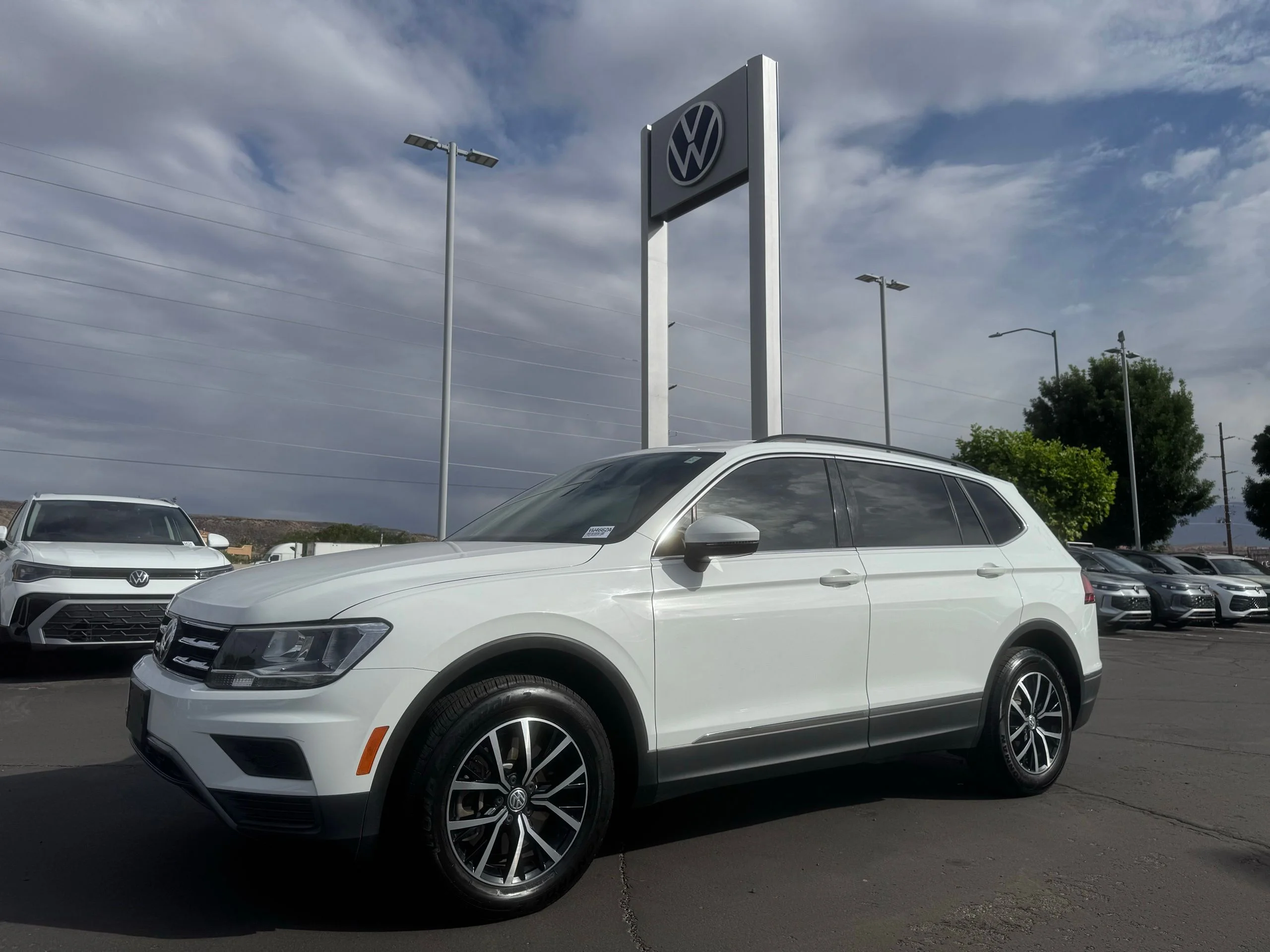 2021 Volkswagen Tiguan 2.0T SE 4Motion's photo