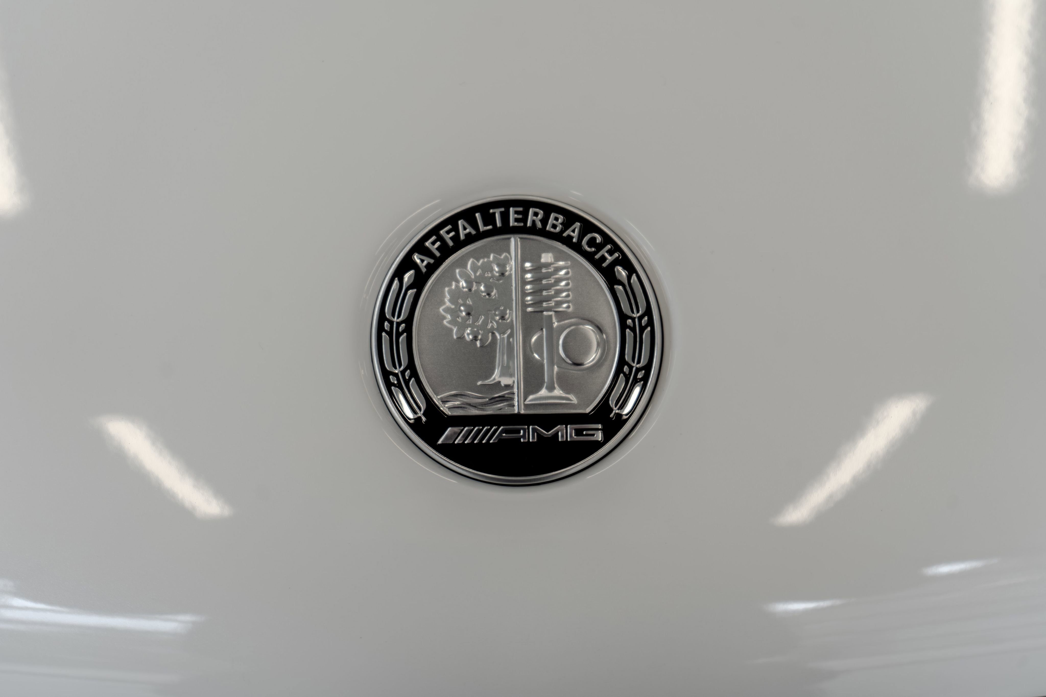 New 2026 MANUFAKTUR Moonlight White Metallic Mercedes-Benz GLE 53 AMG® image 41