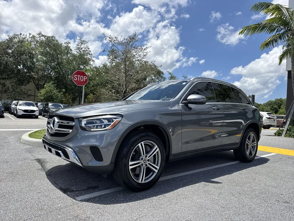 Used 2021 Graphite Gray Metallic Mercedes-Benz GLC 300 image 28