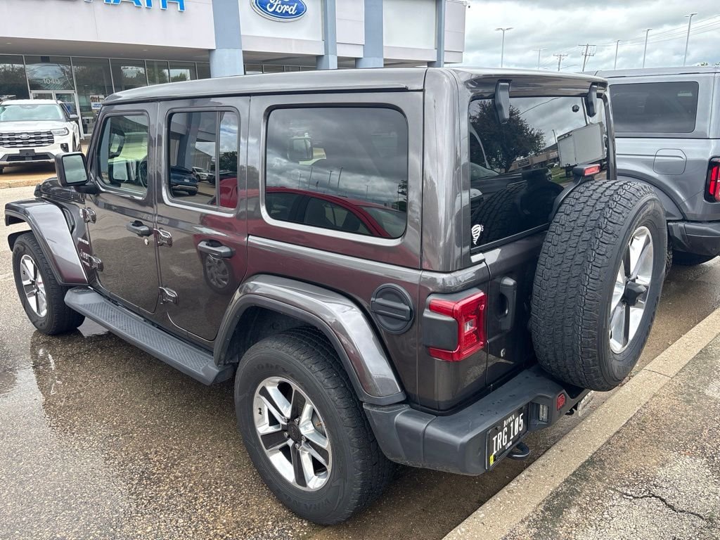 Used 2019 Gray Jeep Unlimited Sahara image 4