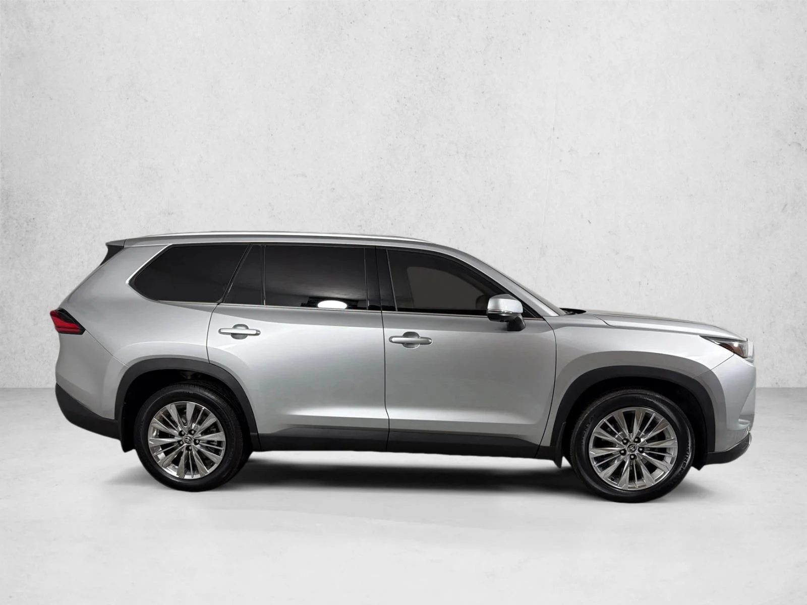 Used 2024 Silver Toyota XLE image 3