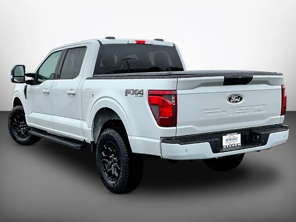 New 2026 Avalanche Ford XLT image 3