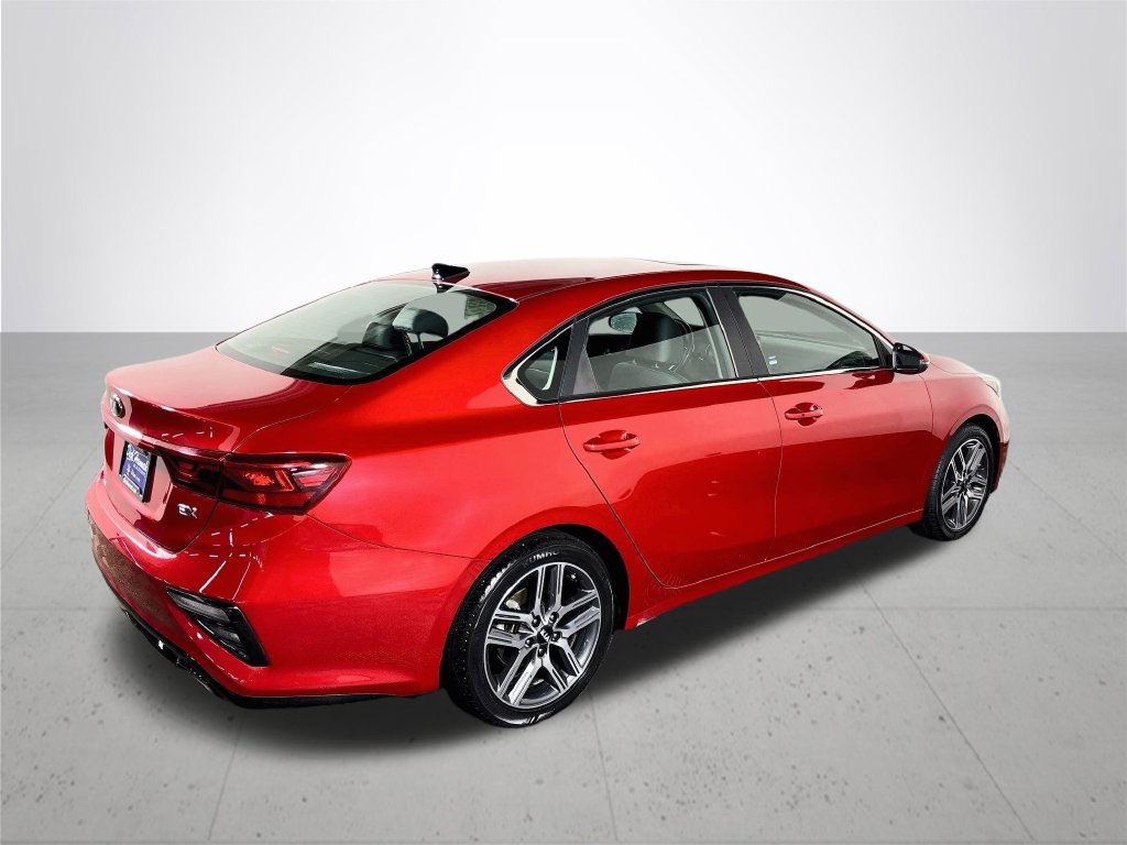 Used 2021 Currant Red Kia EX image 6