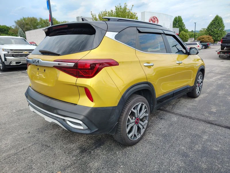 Used 2022 Yellow Kia SX image 4
