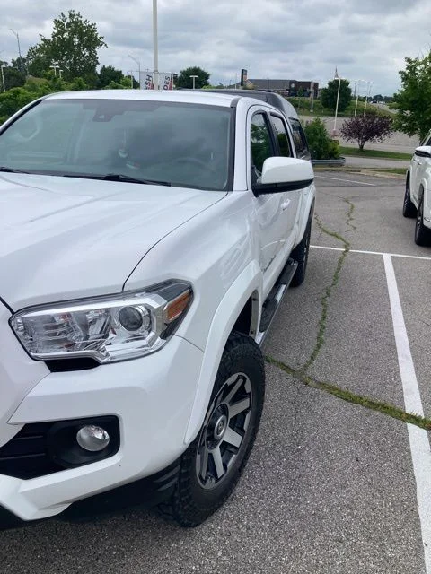 Used 2022 White Toyota SR5 image 2