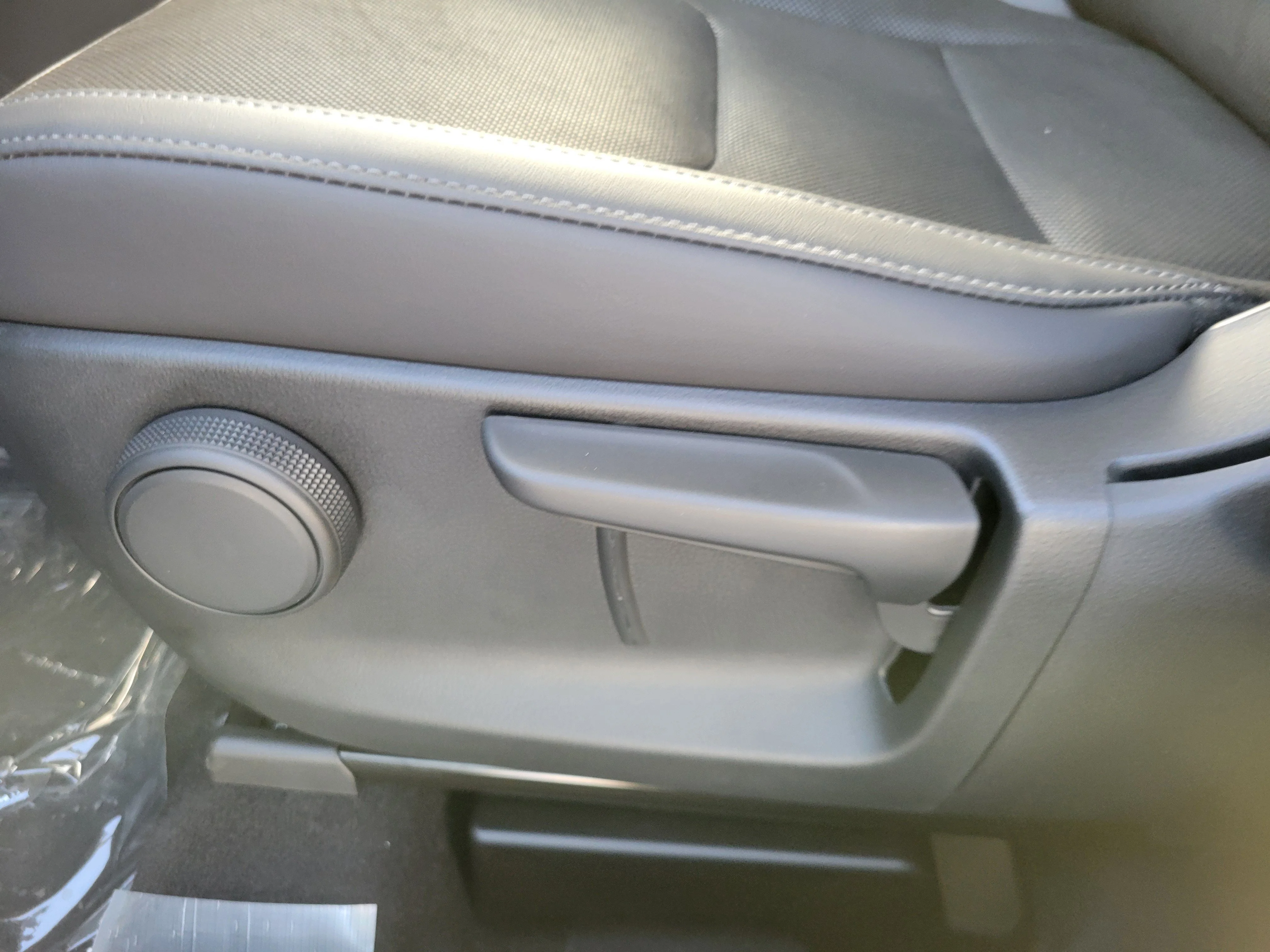 New 2026 Rhodium White Metallic Mazda 2.5 S Select AWD image 11