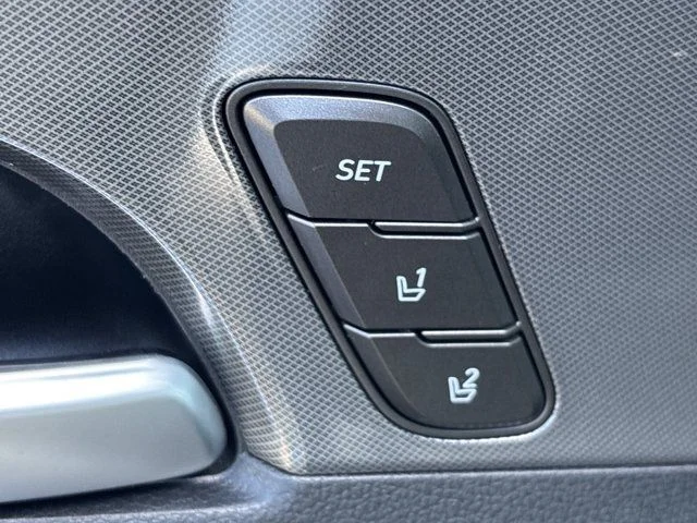 Used 2023 Silver Hyundai Calligraphy image 20