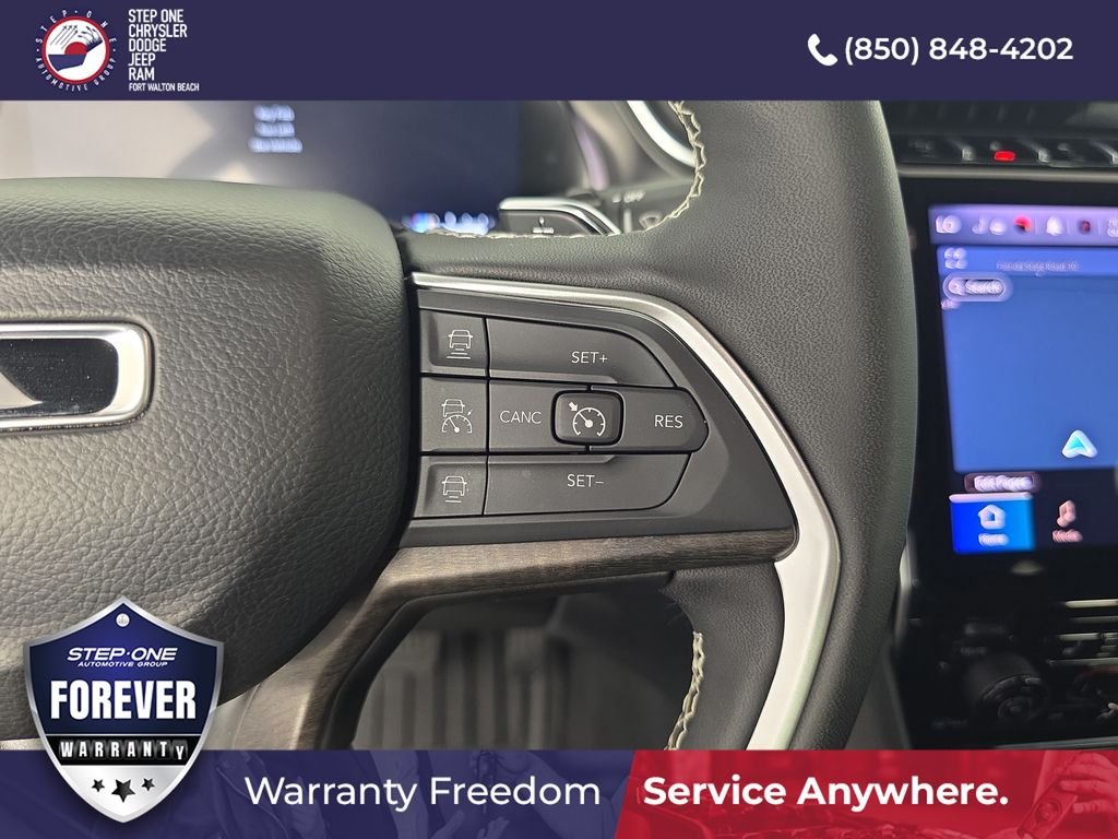 Used 2025 Silver Jeep Limited image 21