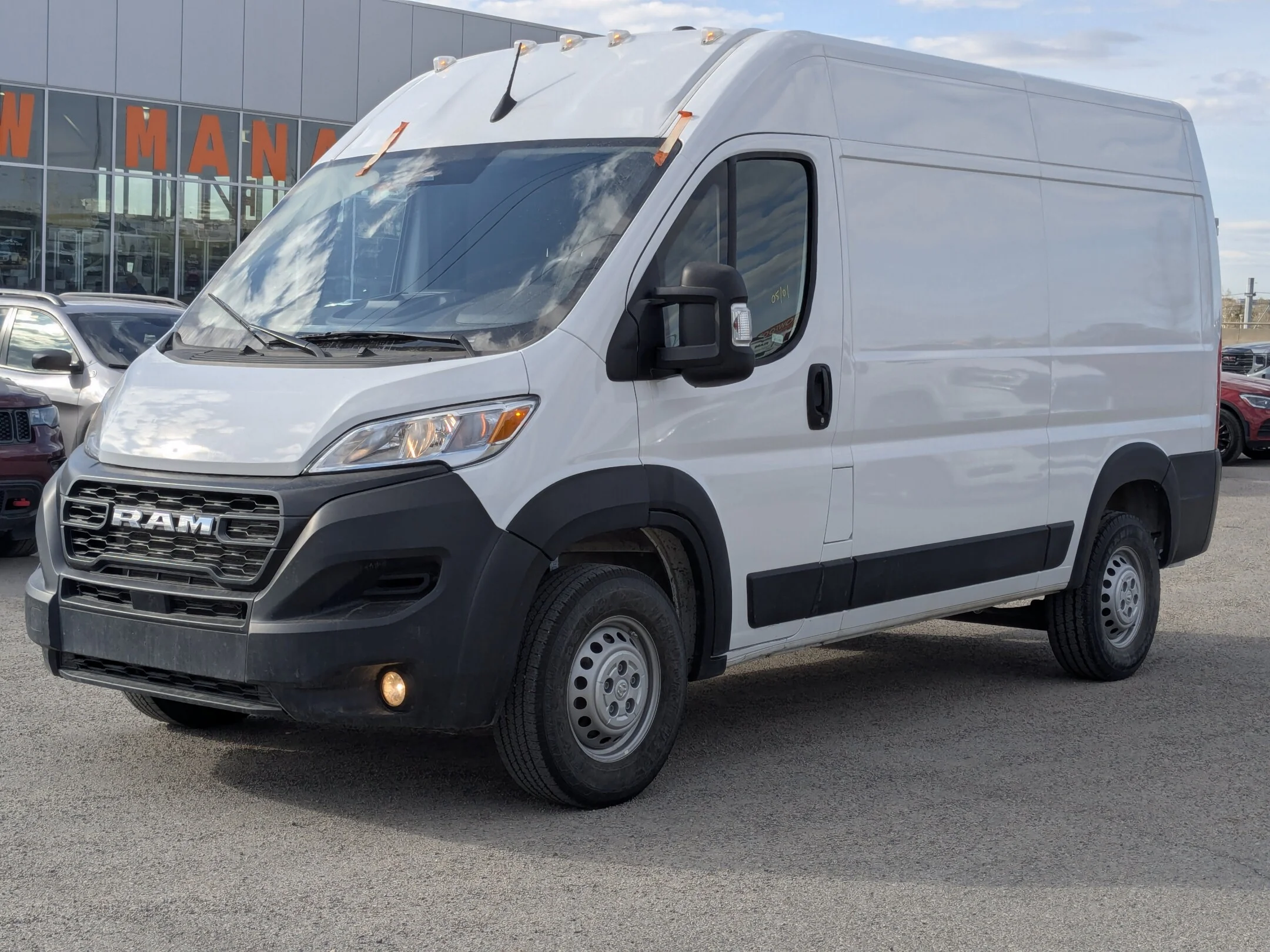 Certified Used 2025 White RAM Tradesman - - FWD - 2500 High Roof 136 WB w/Pass Seat & More! image 4