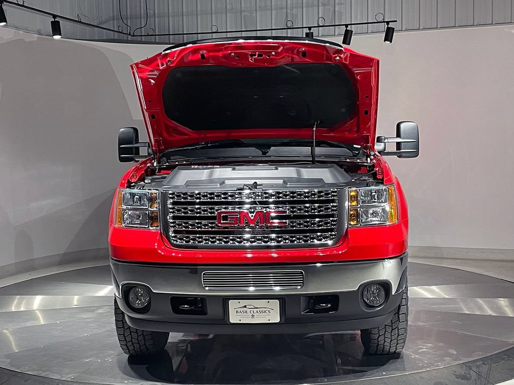 Used 2011 FIRE RED GMC SLE image 25