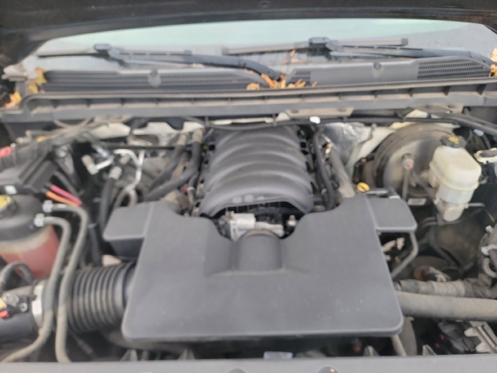 Used 2017 Gray Chevrolet LT image 28