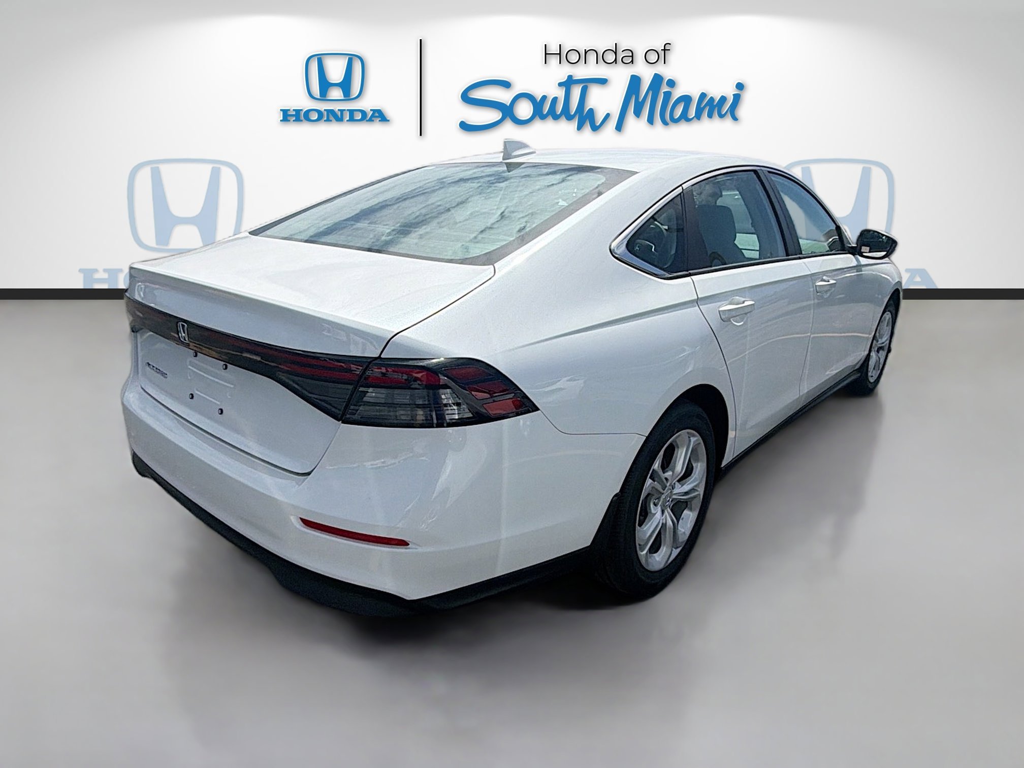 New 2026 Platinum White Pearl Honda LX image 7