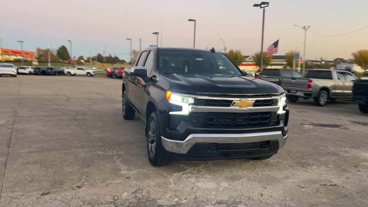 2026 Chevrolet Silverado 1500 LT photo 3