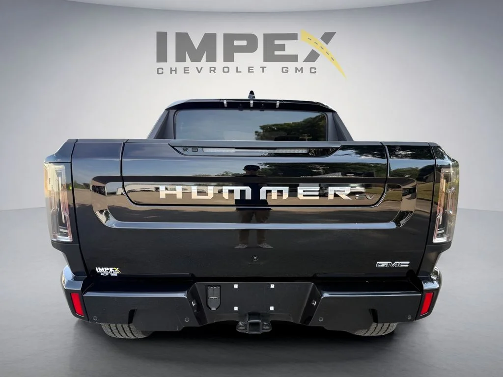Used 2025 Black GMC 2X image 4