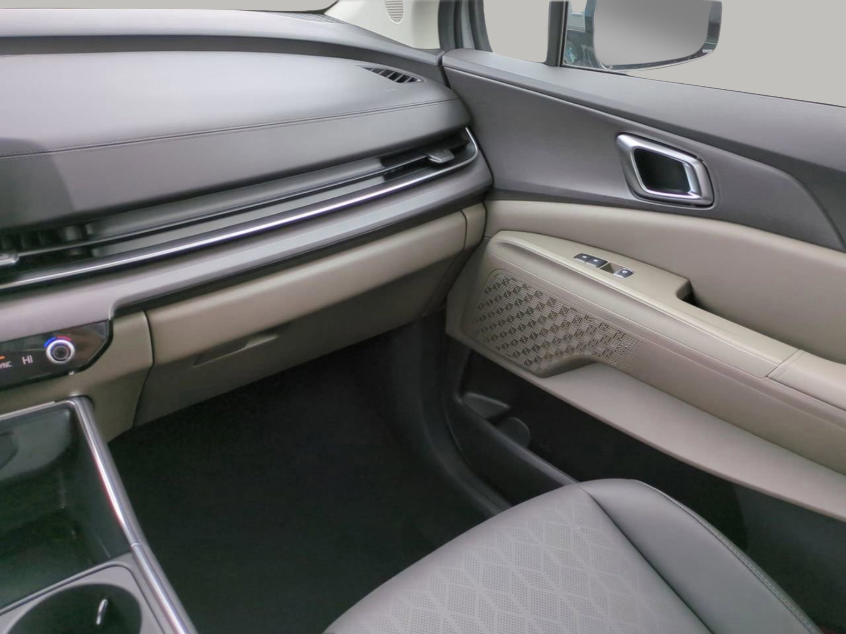 New 2026 Ivory Silver Kia EX image 21