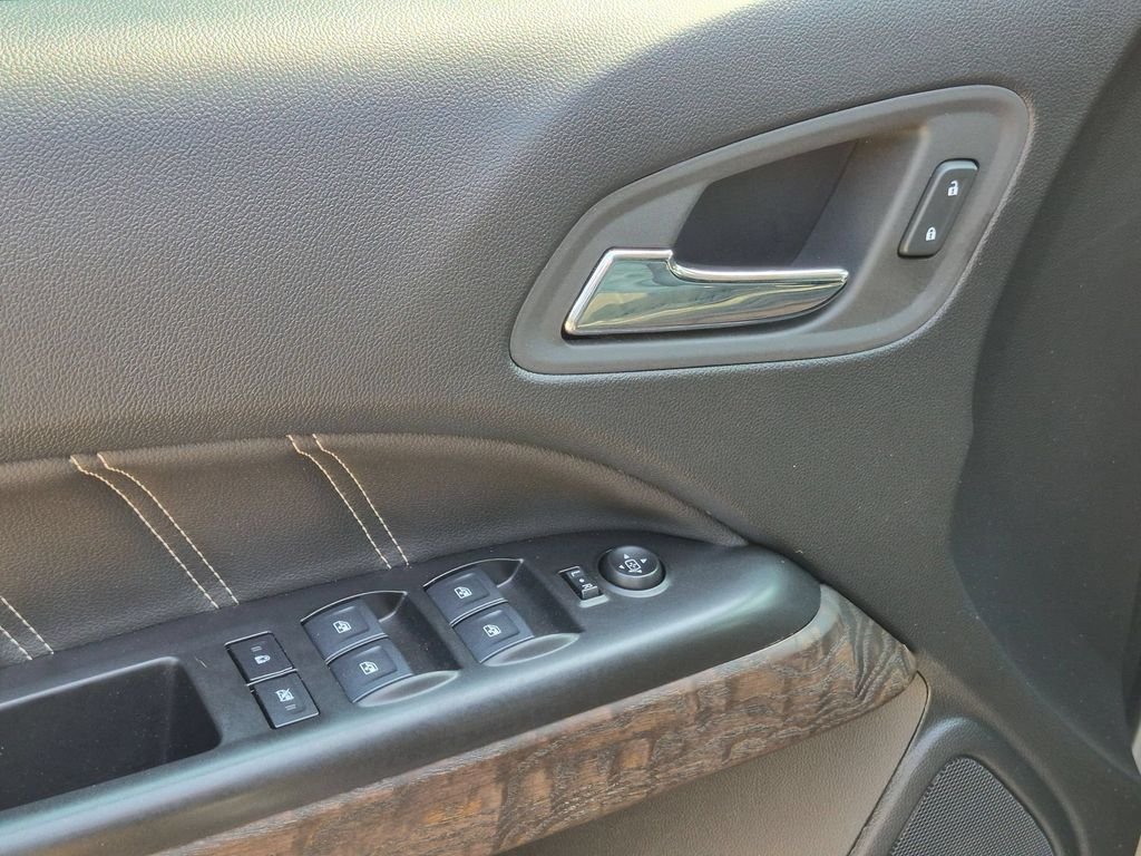 Used 2022 Gray GMC Denali image 11