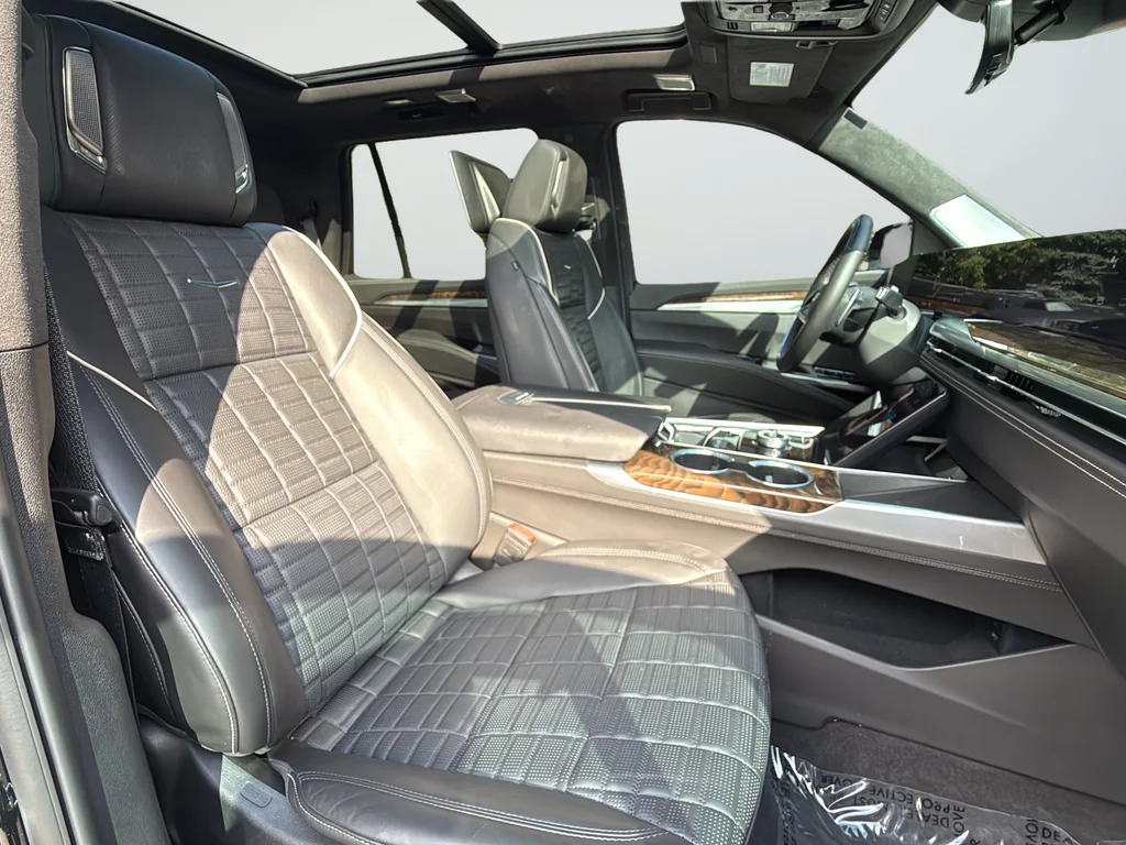 Used 2025 Black Cadillac Sport Platinum image 28