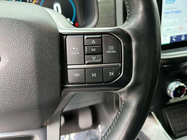 Used 2023 White Metallic Ford Platinum image 32