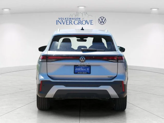 Certified Used 2025 Silver Volkswagen 2.0T SE image 6