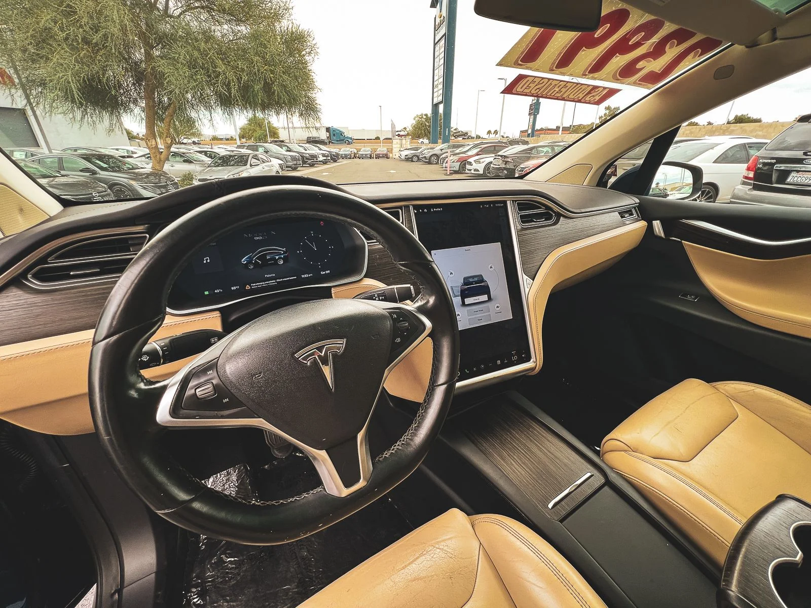 2016 Tesla Model X - Photo 15