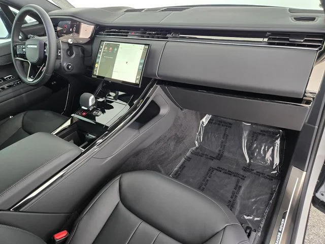 New 2026 Borasco Grey Land Rover Dynamic SE image 18