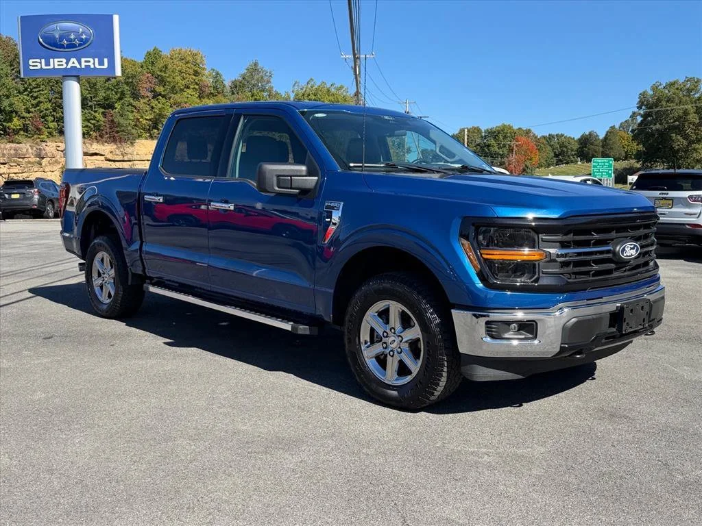 Used 2025 Blue Ford XLT image 16