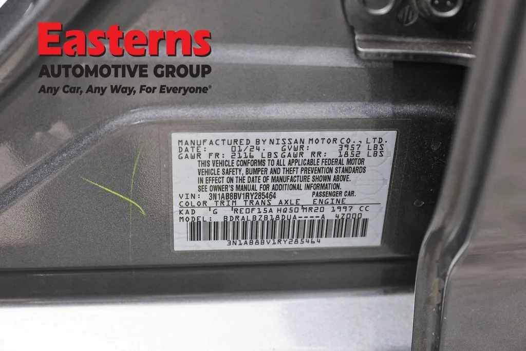 Used 2024 Gray Nissan S image 34