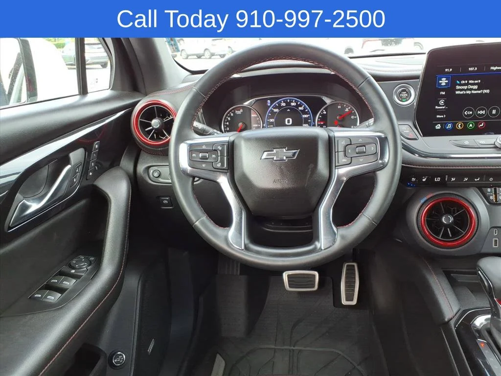 Used 2023 Iridescent Pearl Tricoat Chevrolet RS image 26