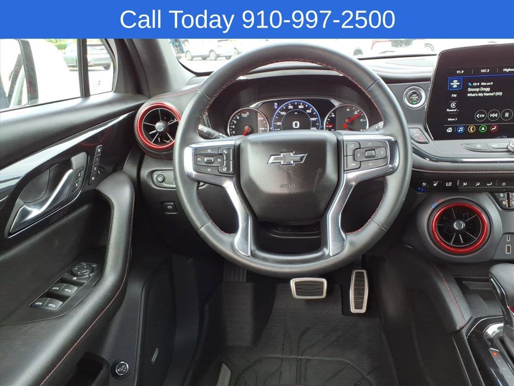 Used 2023 Iridescent Pearl Tricoat Chevrolet RS image 26