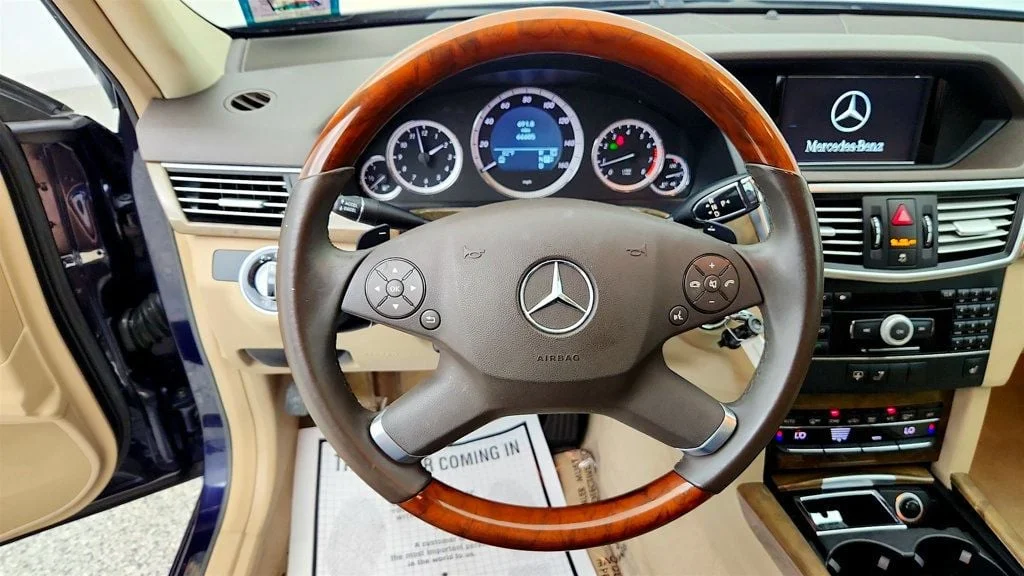 Used 2010 Capri Blue Metallic Mercedes-Benz 4dr Sedan E 350 Luxury 4MATIC® image 14