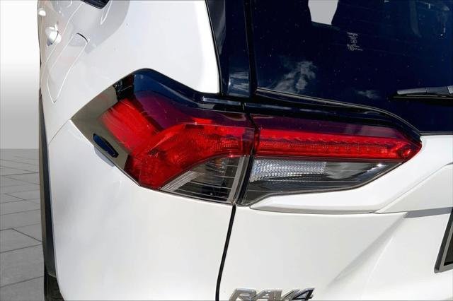 Certified Used 2022 ICE CAP Toyota  image 28