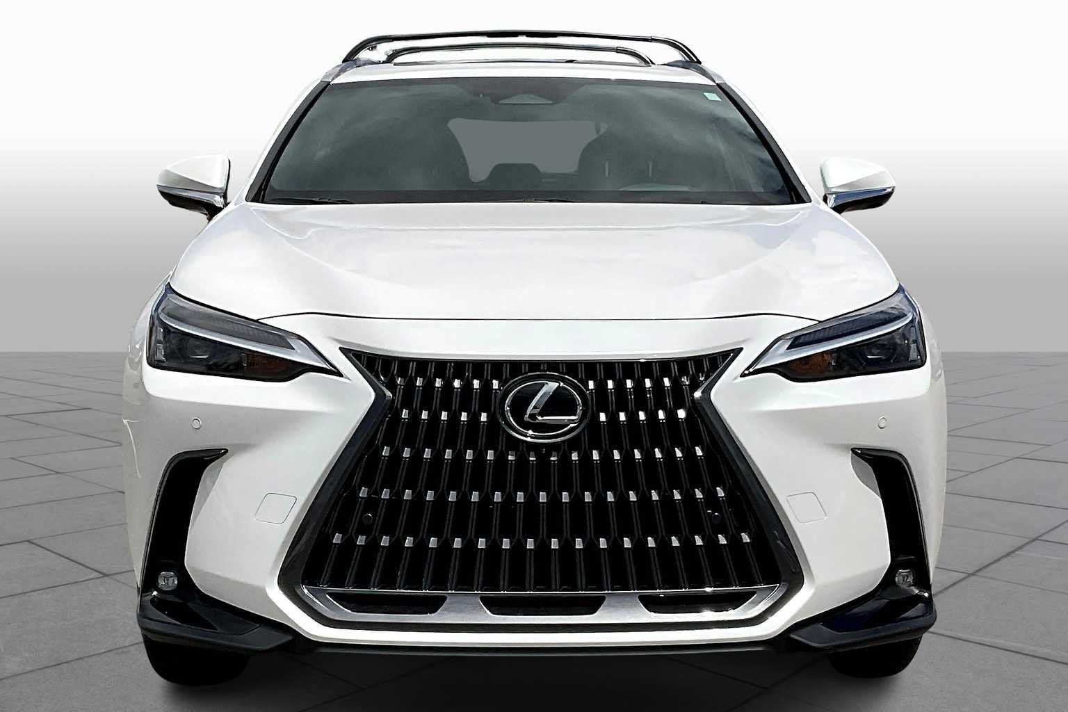 Used 2025 Eminent White Pearl Lexus Premium image 4