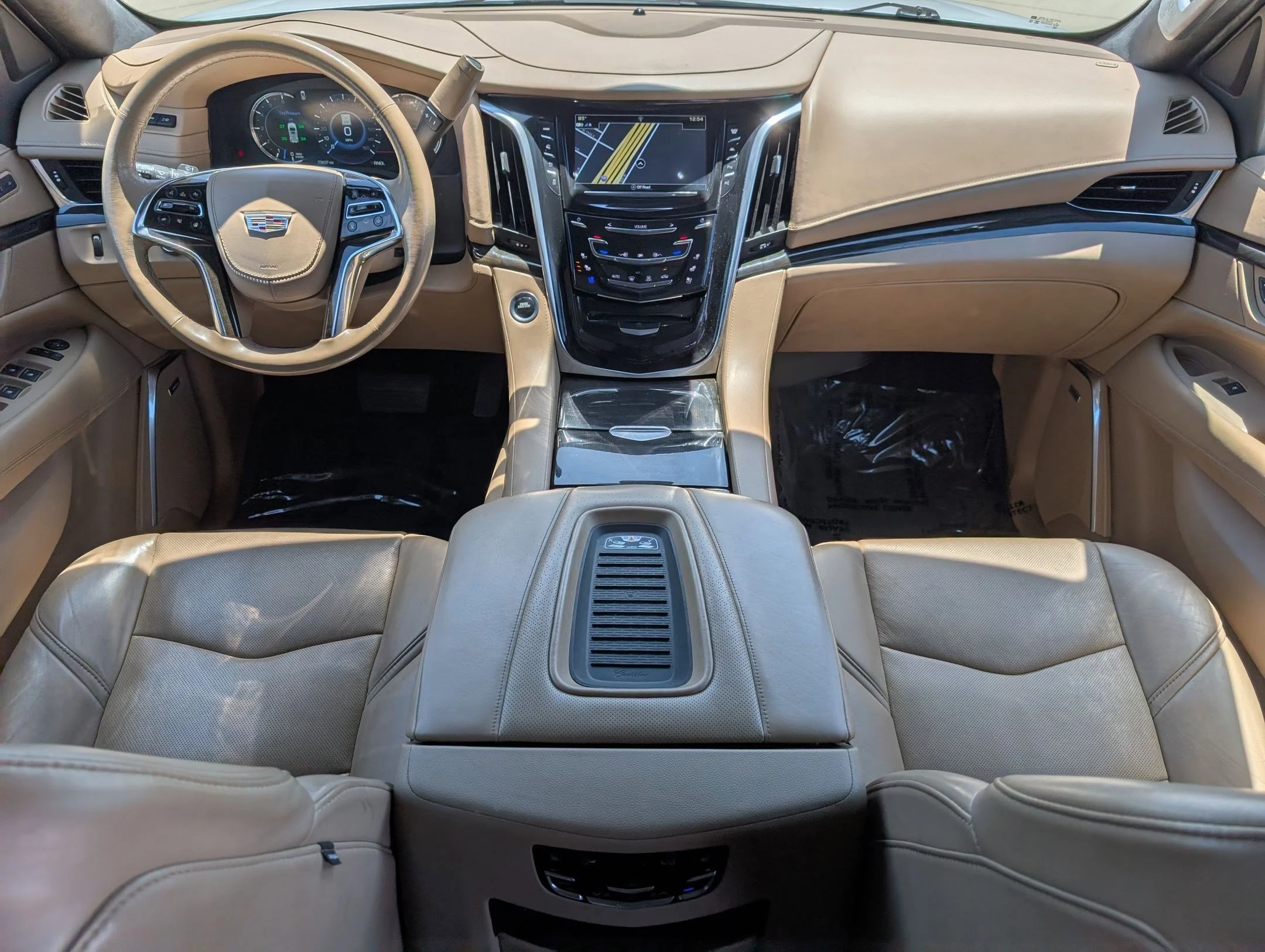 Used 2020 Crystal White Tricoat Cadillac Platinum image 27